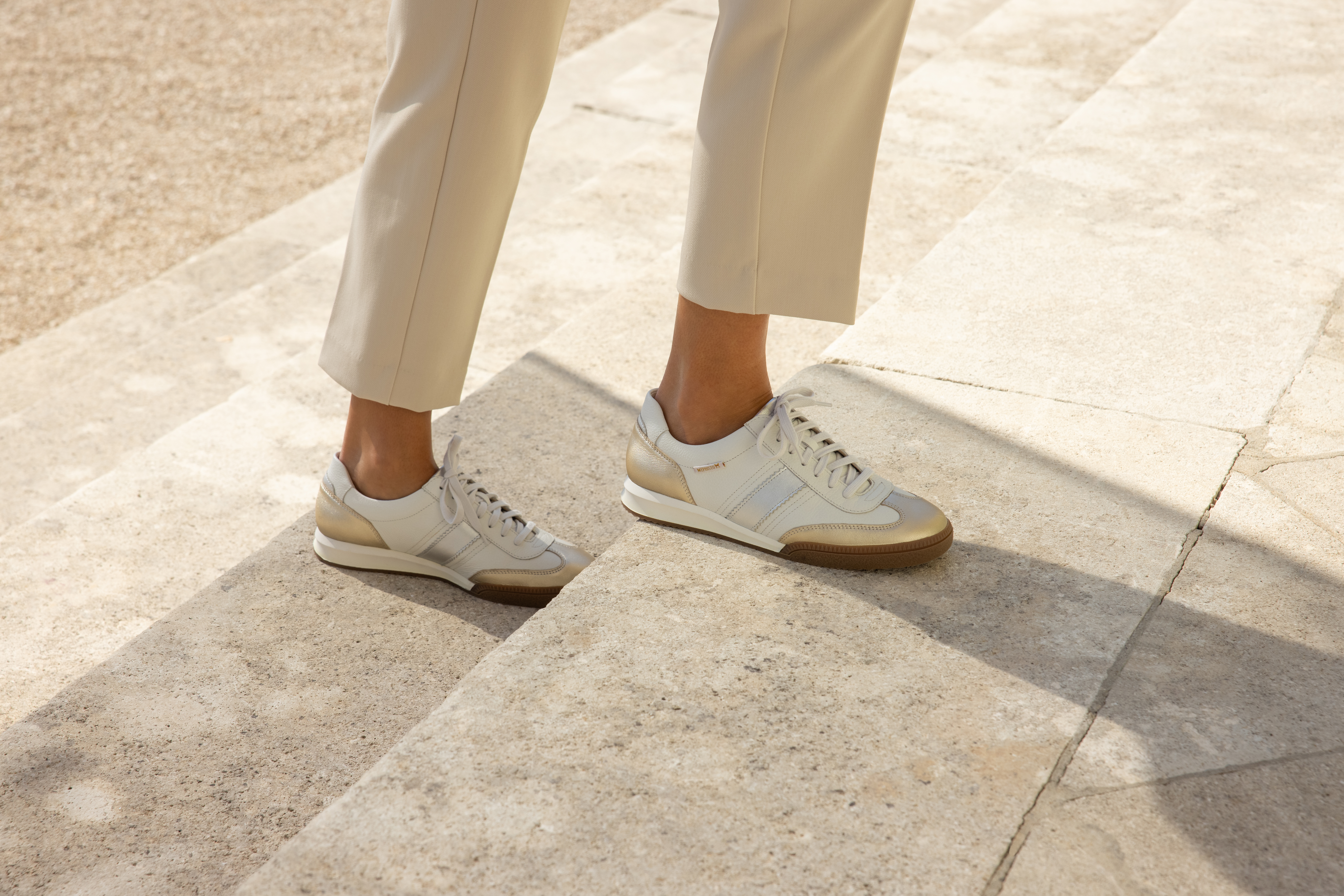 lacets femme modèle Witney Or - Mephisto